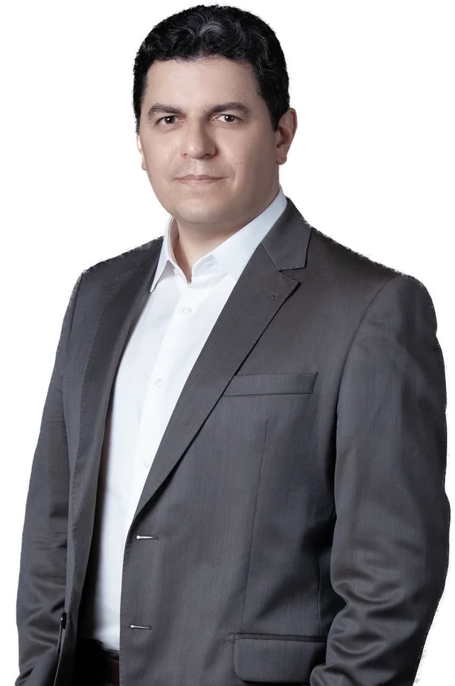 Dr. Flavio Cárcano